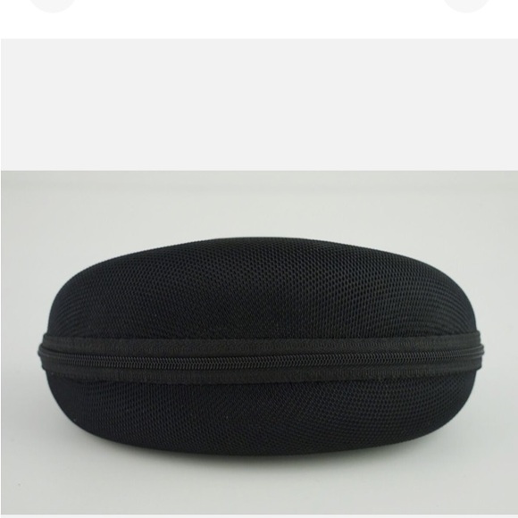Oakley hard zip sunglass/eyeglass case. New - Picture 7 of 7